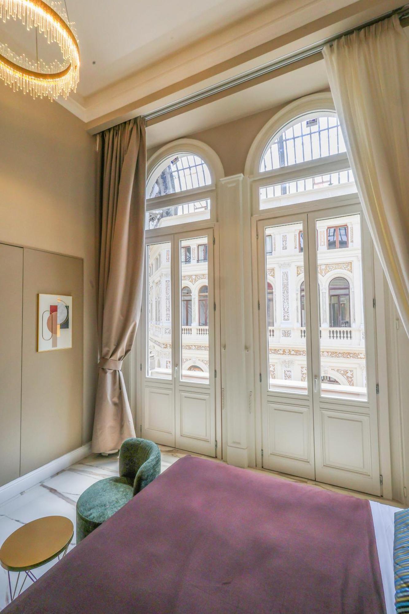 Maison San Carlo Luxury Suites เนเปิลส์ ภายนอก รูปภาพ