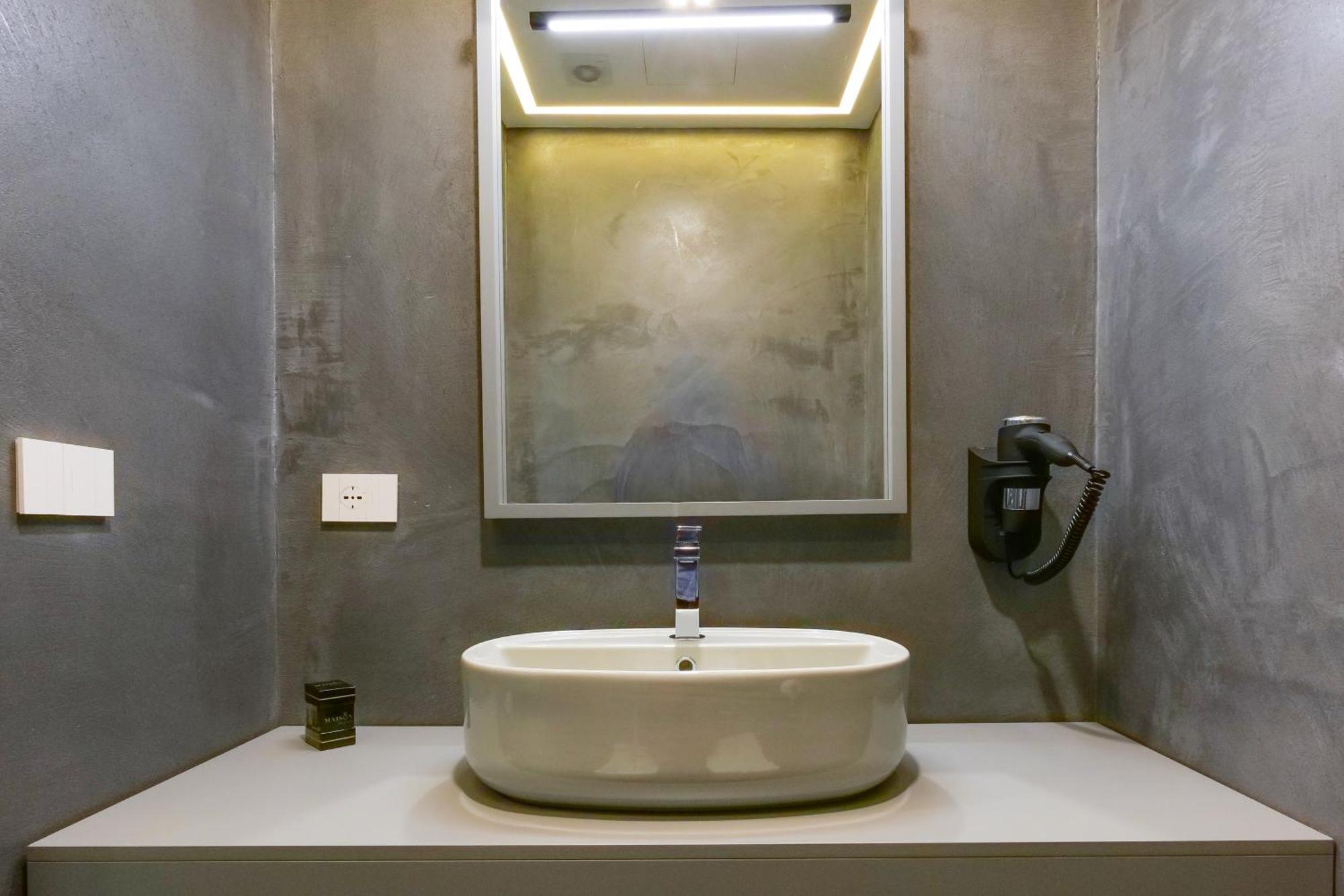 Maison San Carlo Luxury Suites เนเปิลส์ ภายนอก รูปภาพ